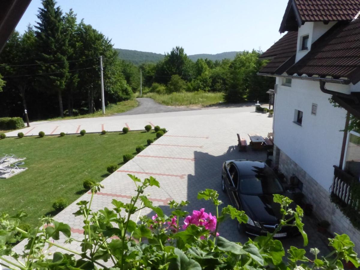 Hotel House Pox Plitvička Jezera Exterior foto